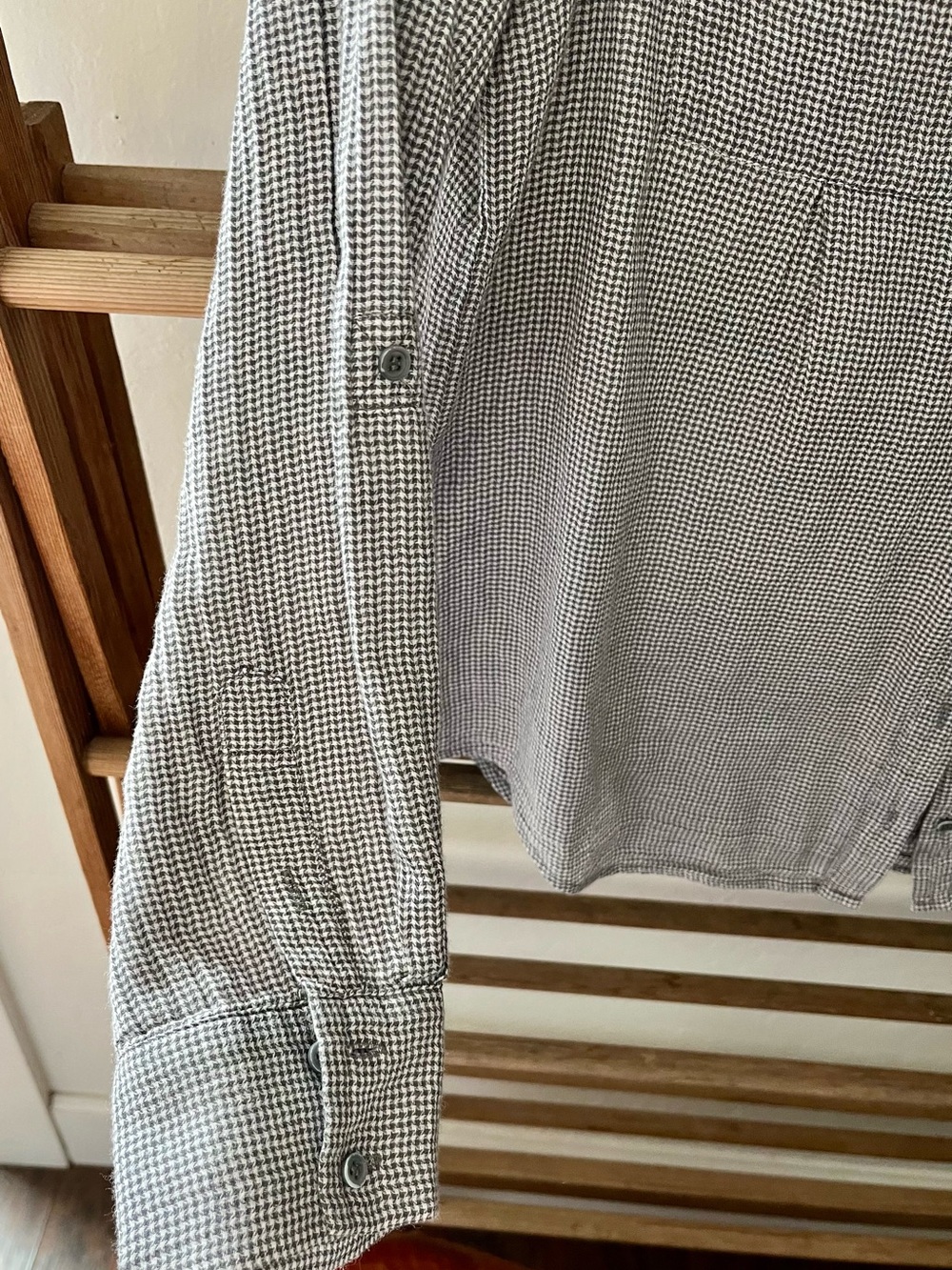 Joie Cotton Voile Houndstooth Button-Front Gray and White Check Blouse - Picture 3 of 7